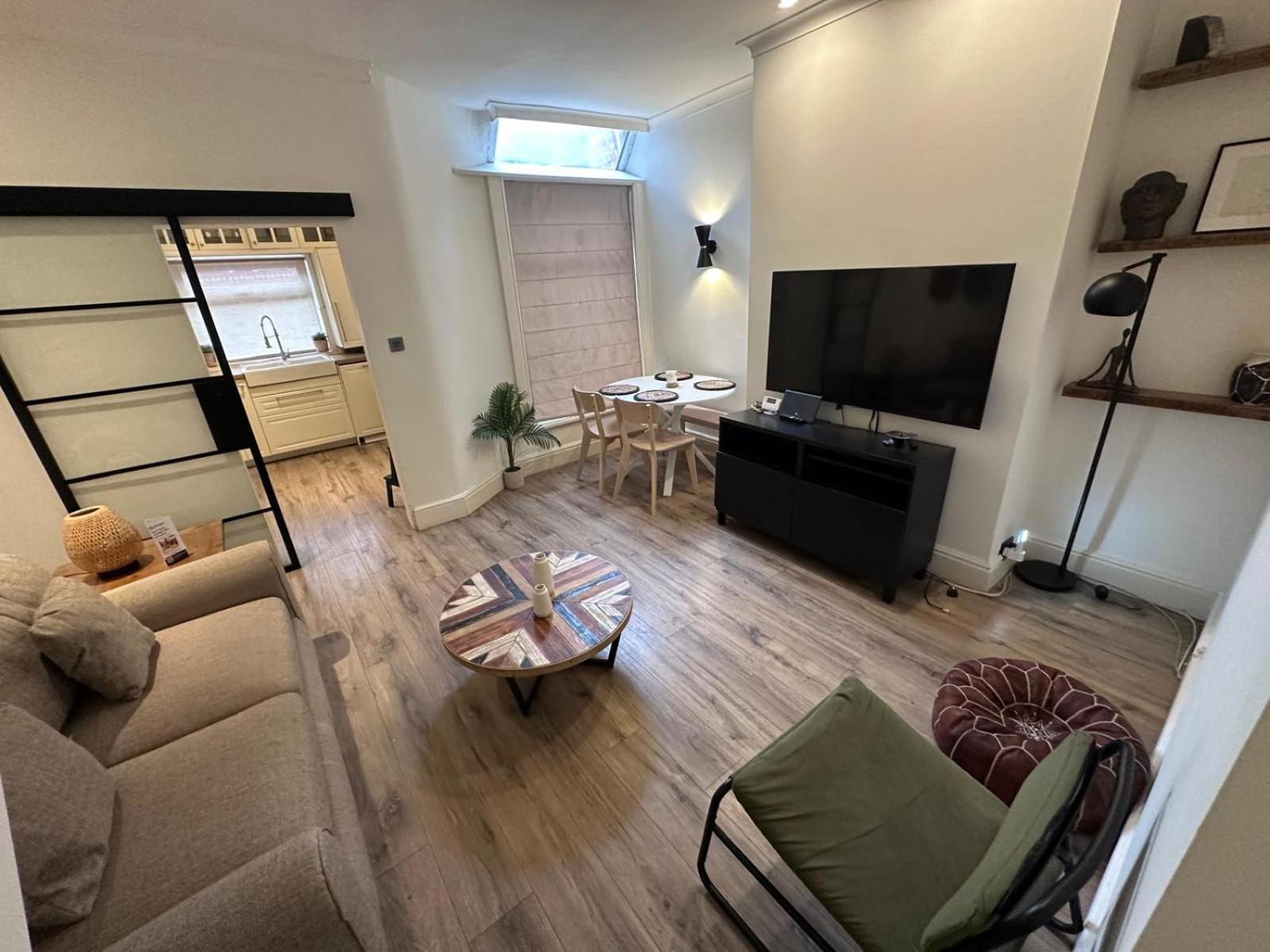Littleton Co-living - Private Self-cater *